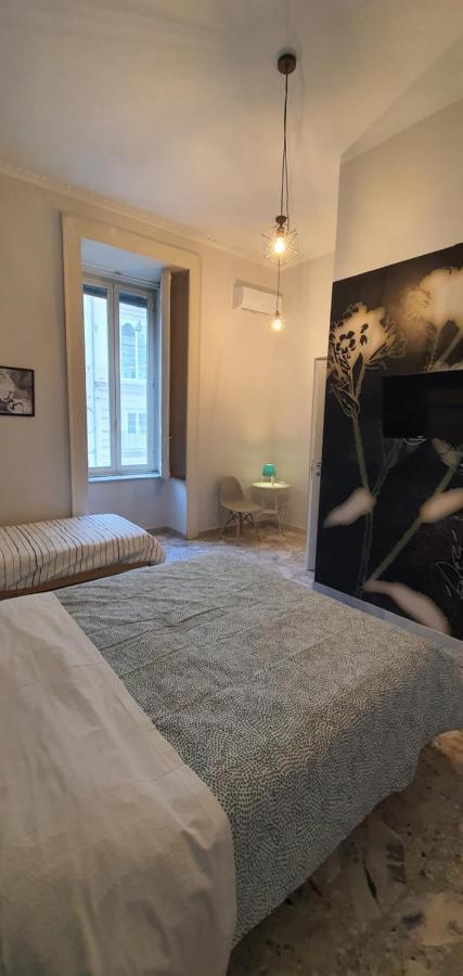 Sofia Rooms Napoli Bagian luar foto