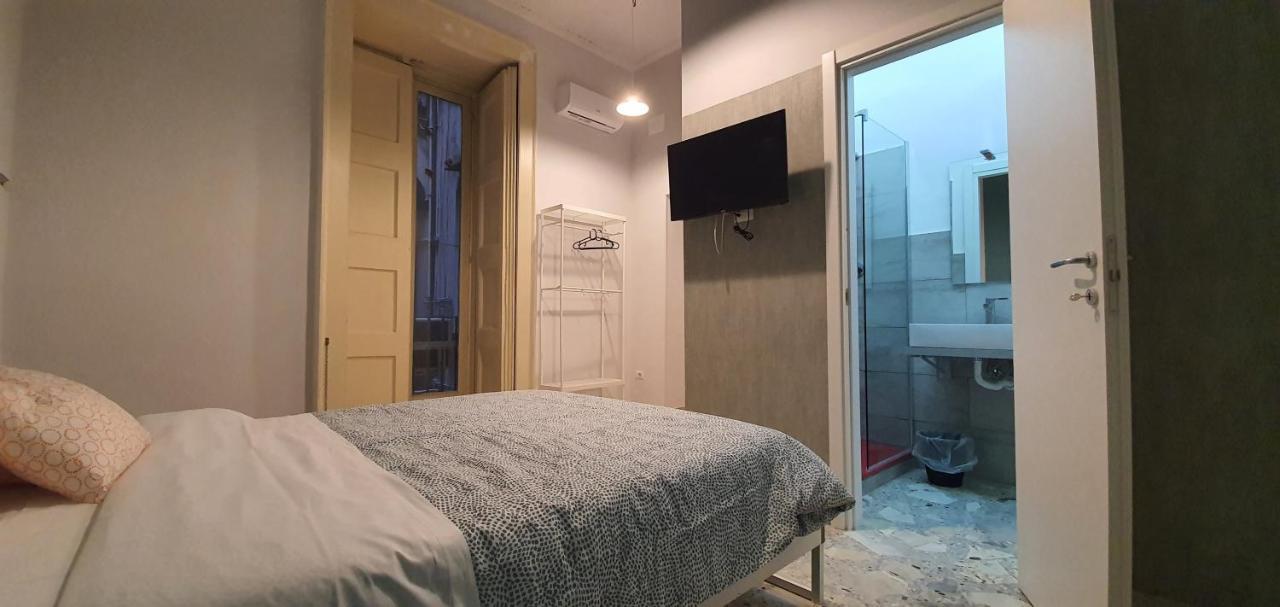 Sofia Rooms Napoli Bagian luar foto
