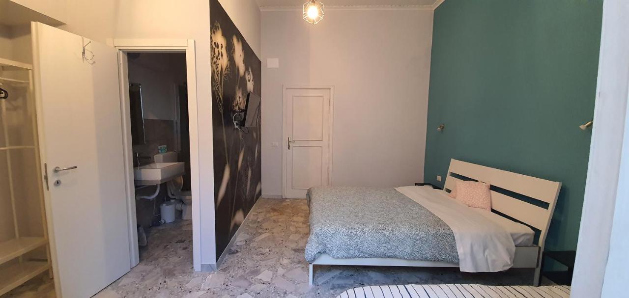 Sofia Rooms Napoli Bagian luar foto