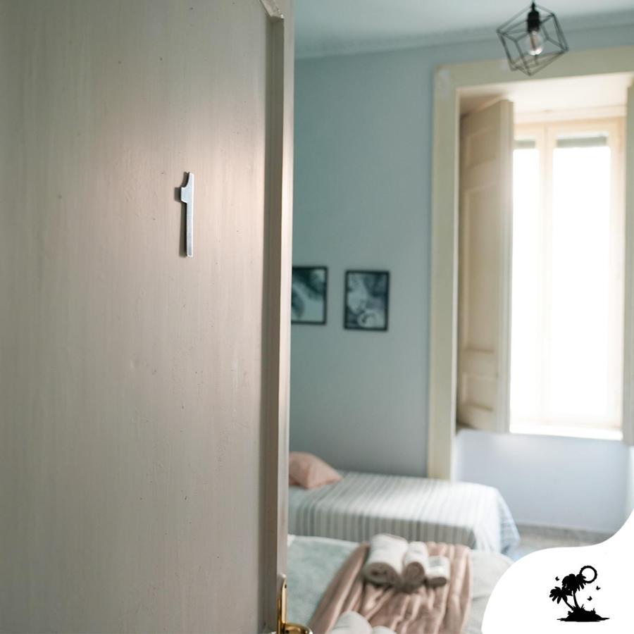 Sofia Rooms Napoli Bagian luar foto